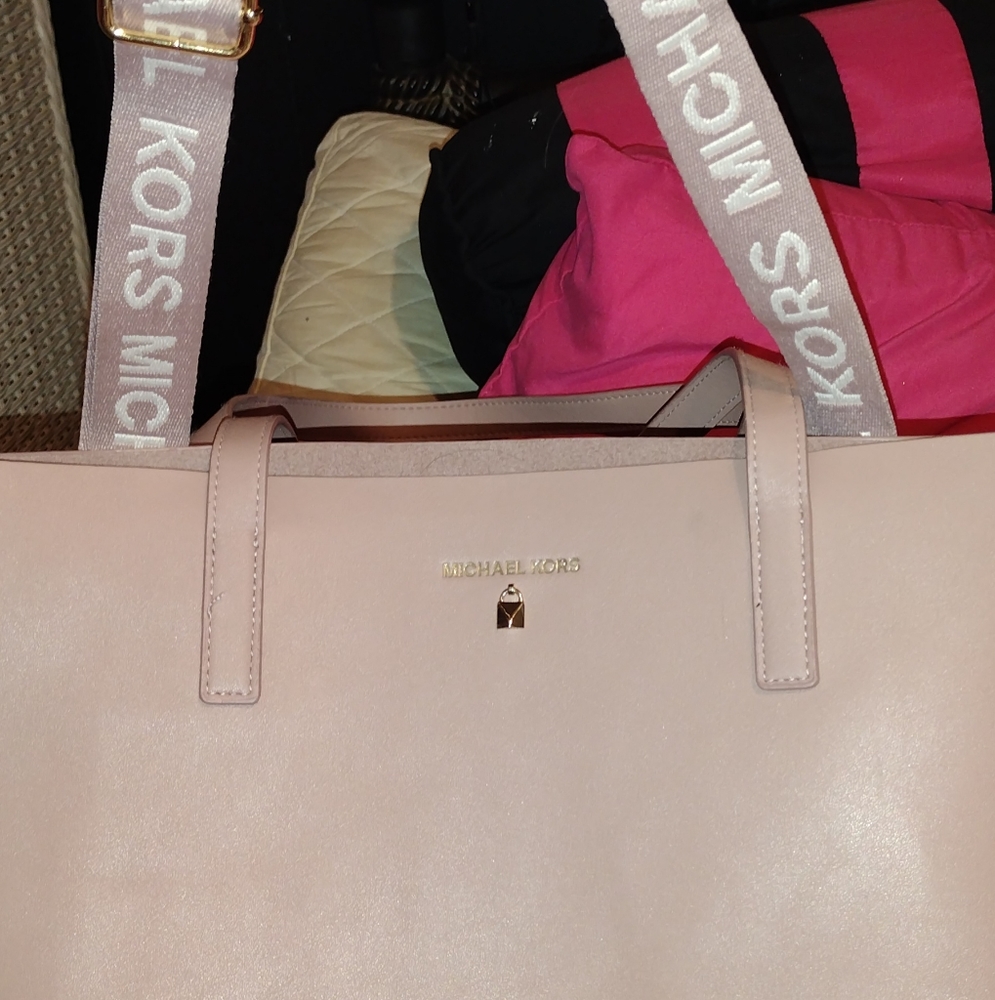 Michael Kors Tote